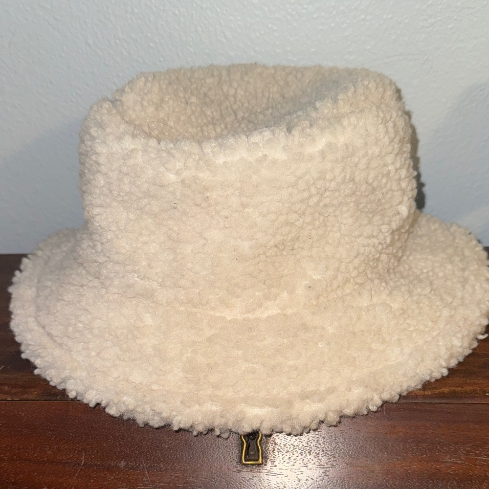Thereabouts Sherpa Bucket Hat